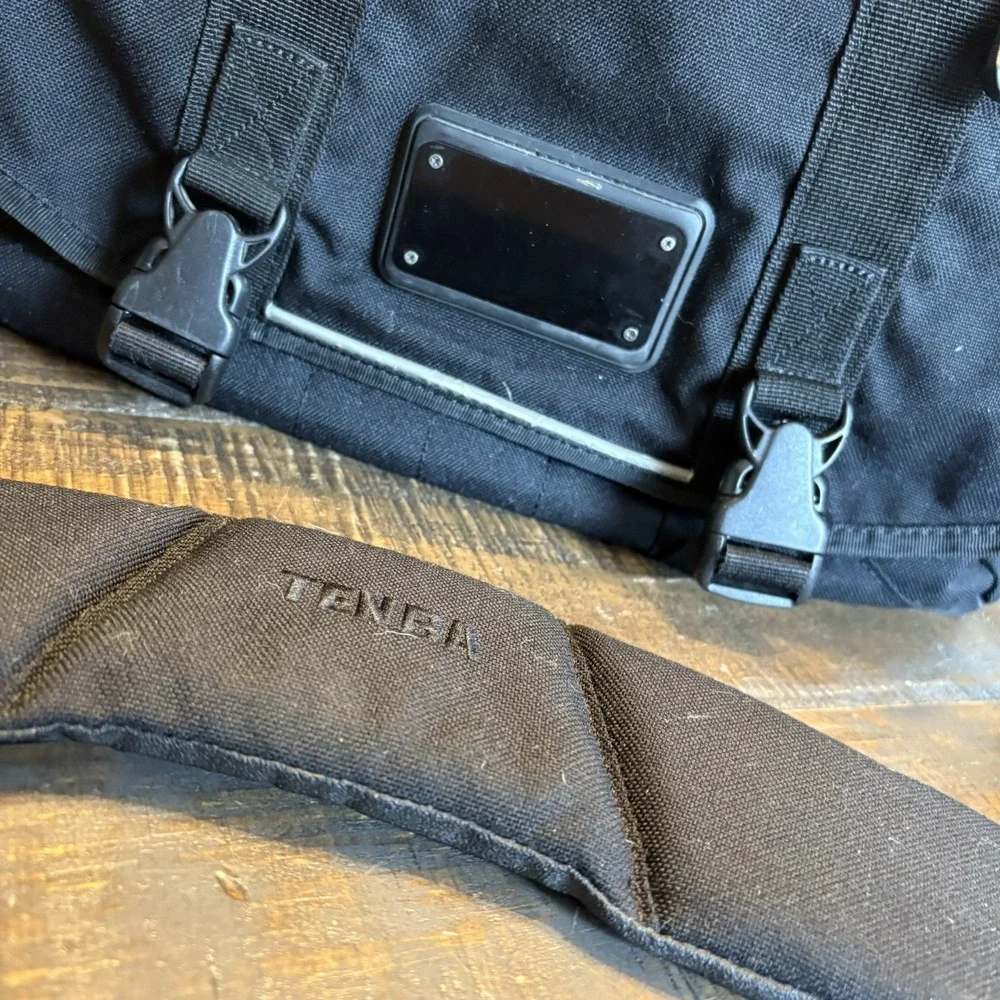 Tenba Large Laptop Messenger Bag Black Camera Padded Strap - PREOWNED